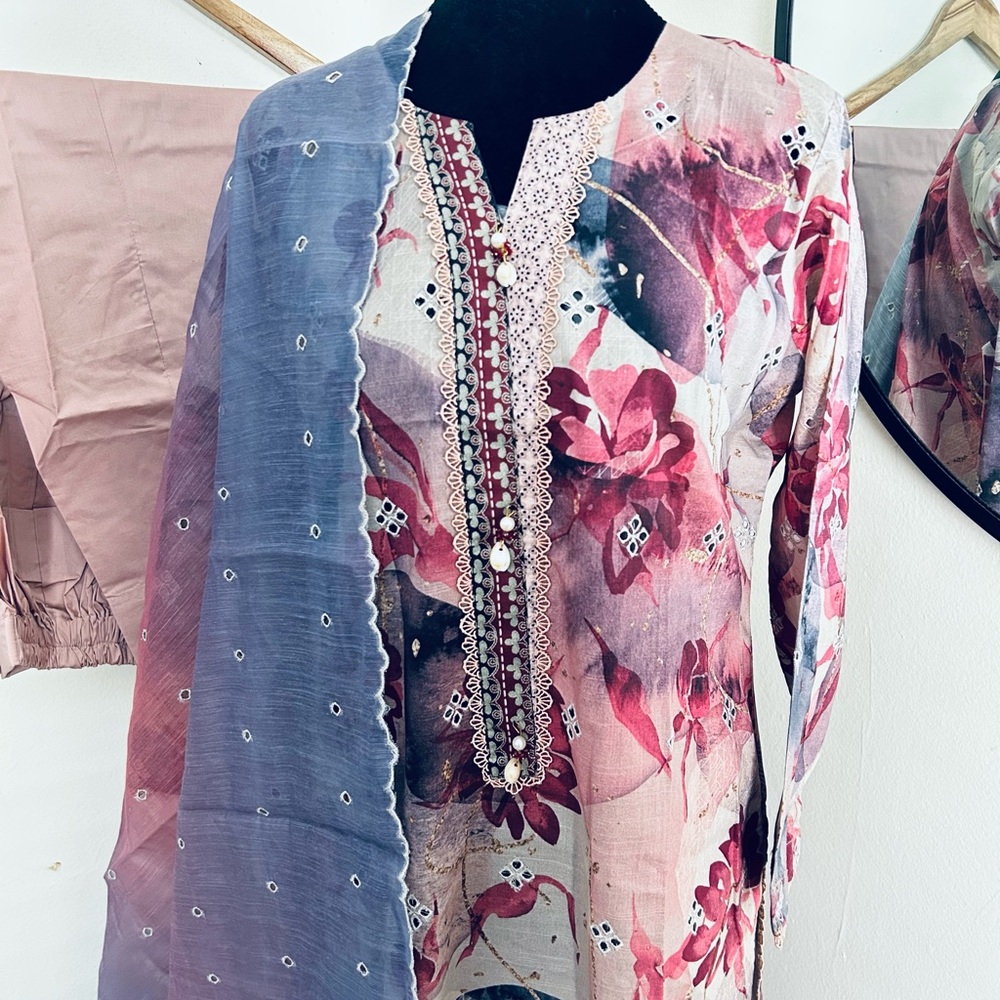 Nishat Linen Floral Embroidered Kurta with Dupatta